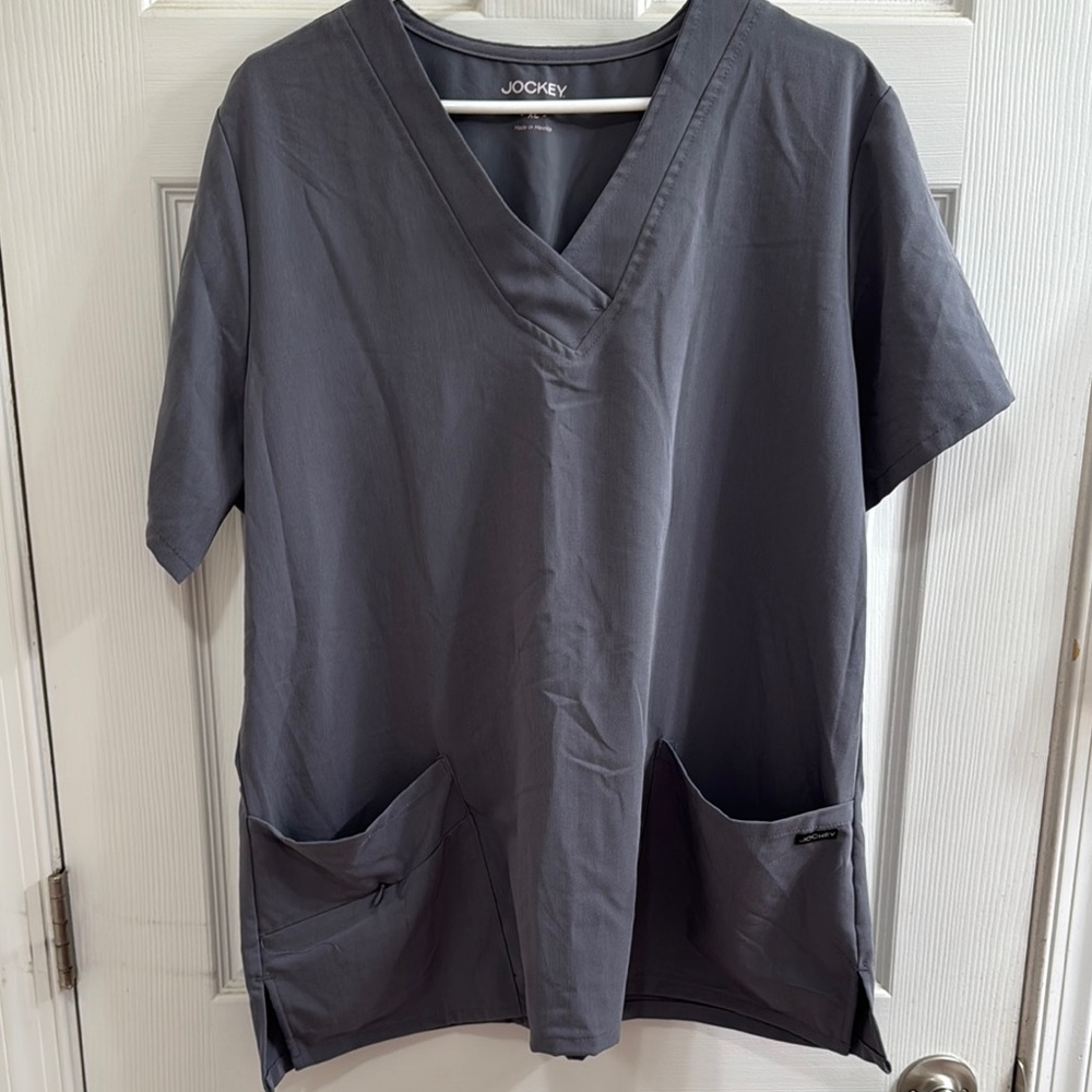 Jockey Men's Grey V-Neck Shirt